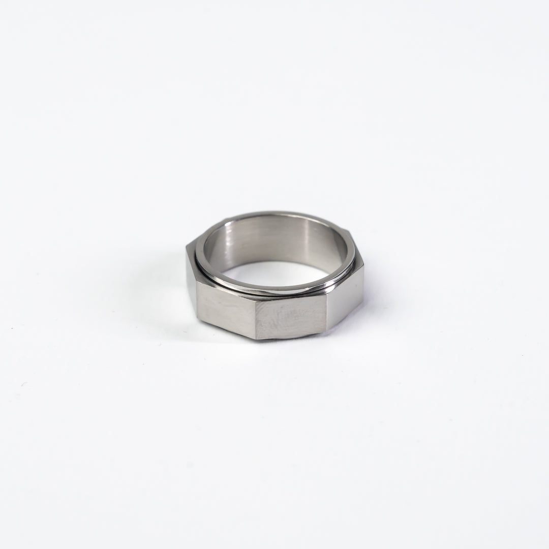 Lug Nut Spinning Ring