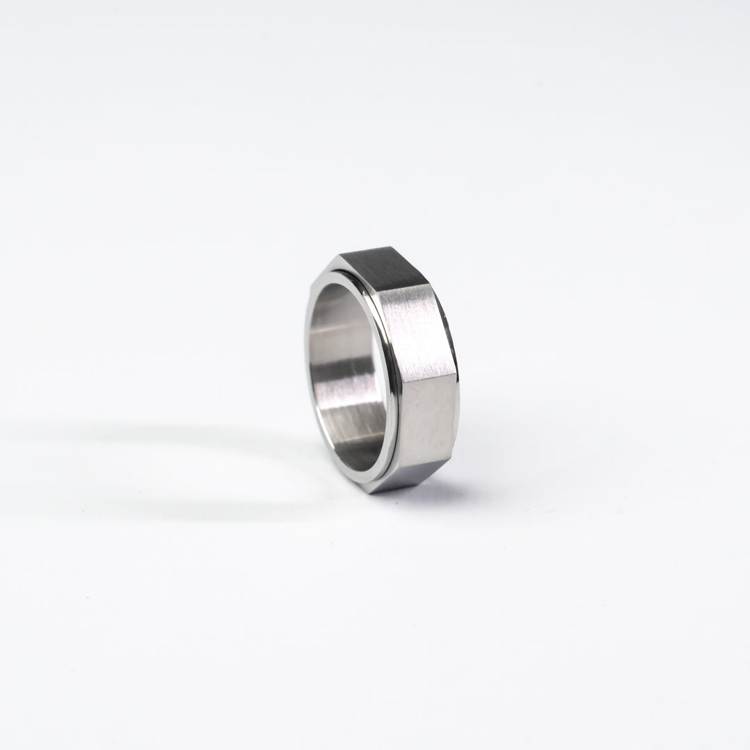 Lug Nut Spinning Ring