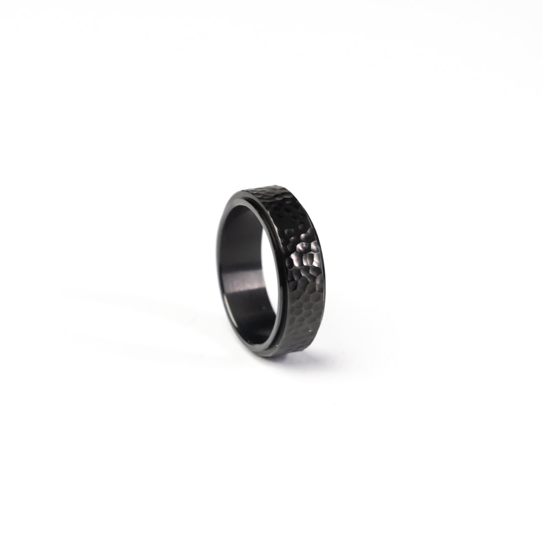 Hammered Spinning Ring