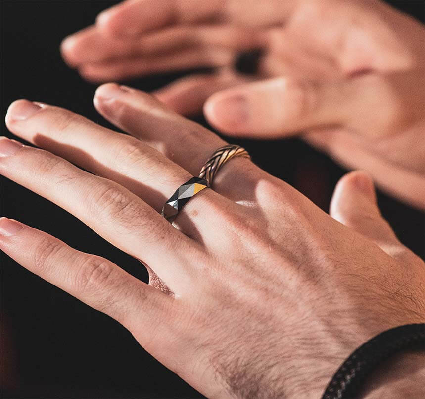 Men's silver ring