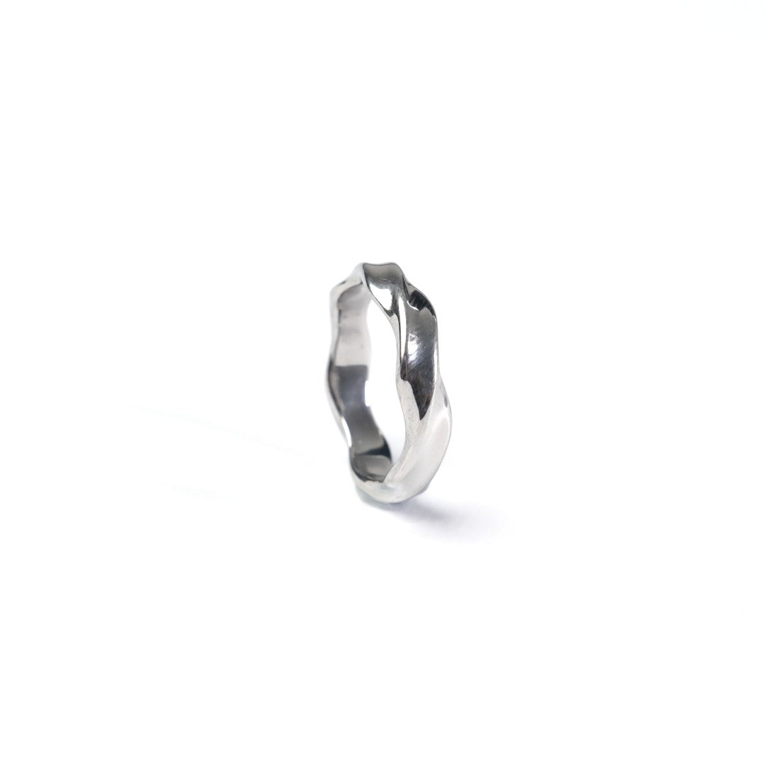 Men's thin stainless steel ring